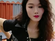 アジアの美しさのセクシーダンス